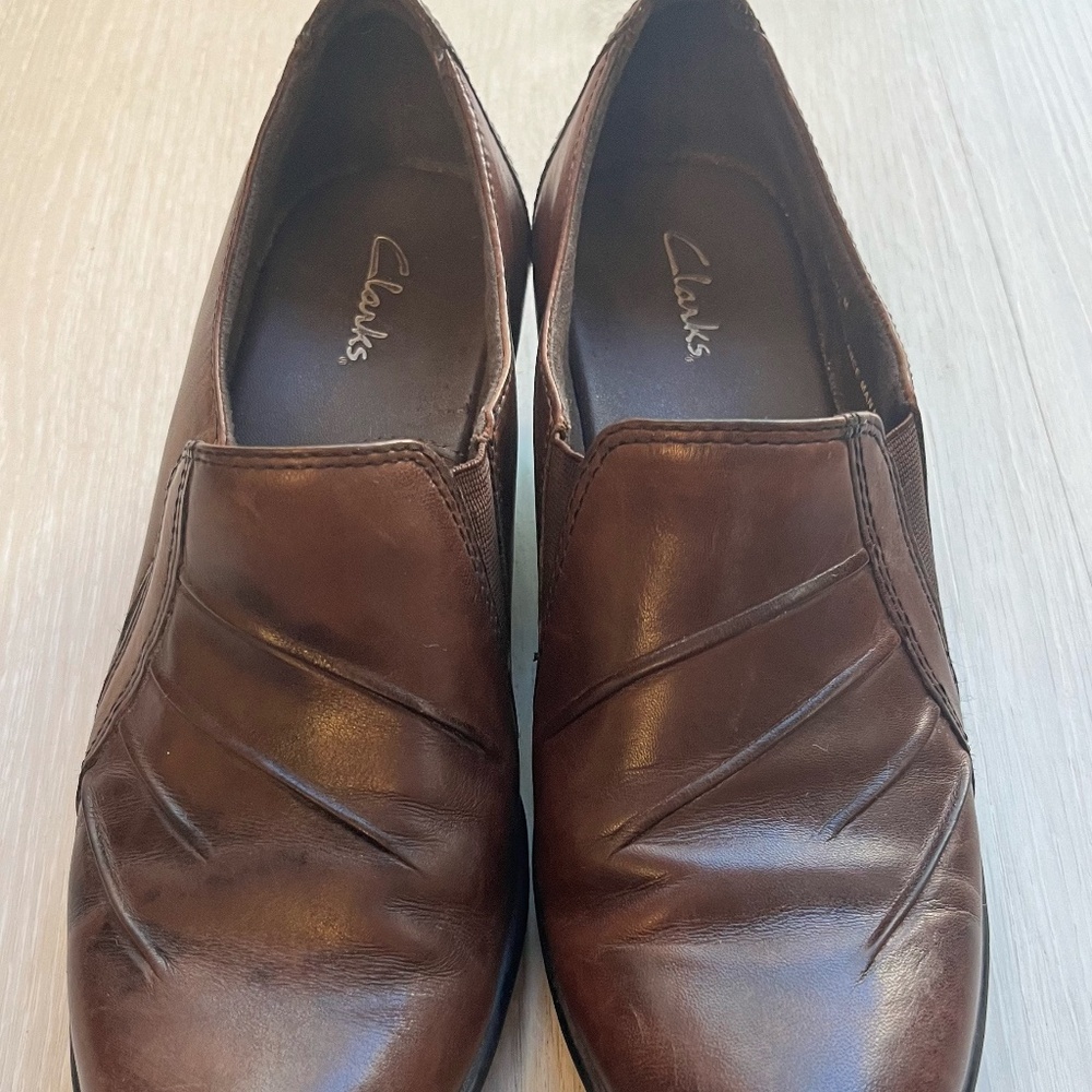 Clarks Brown Mayor Women's Loafers Size 7.5 - Great Condition